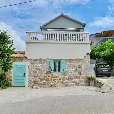 بيت للعطل Holiday Home With Hot Tub Pakostane, Biograd - 18982