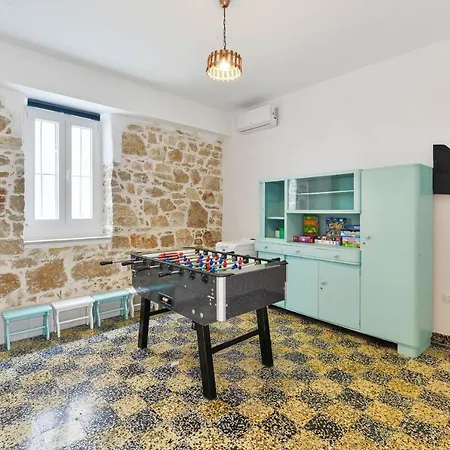 بيت للعطل Holiday Home With Hot Tub Pakostane, Biograd - 18982 باكوشتاني